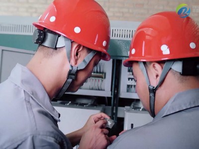 電極式電熱鍋爐的工作原理和主要結(jié)構(gòu)是什么?它有何特點(diǎn)?